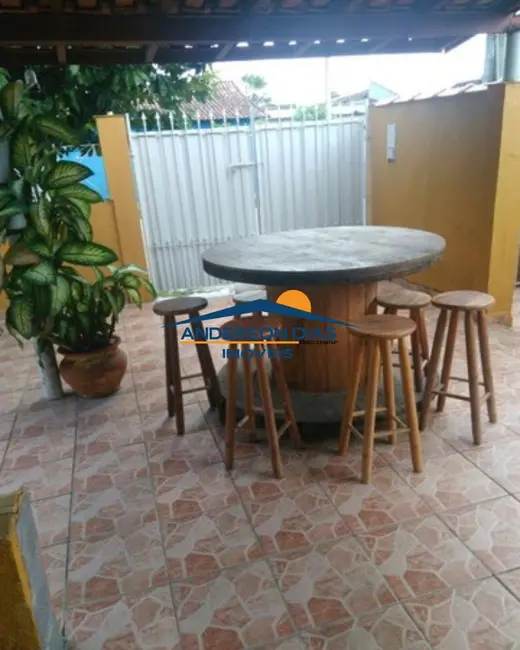 Casa com 3 quartos à venda, 300m2 em Jardim Rio Santos, Caraguatatuba - SP - imagem 2 Foto 2 de Casa com 3 quartos à venda, 300m2 em Jardim Rio Santos, Caraguatatuba - SP