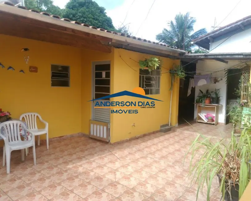 Casa com 3 quartos à venda, 300m2 em Jardim Rio Santos, Caraguatatuba - SP - imagem 6 Foto 6 de Casa com 3 quartos à venda, 300m2 em Jardim Rio Santos, Caraguatatuba - SP