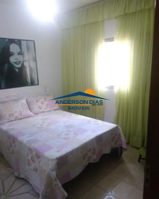 Casa com 3 quartos à venda, 300m2 em Jardim Rio Santos, Caraguatatuba - SP - imagem 3 Foto 3 de Casa com 3 quartos à venda, 300m2 em Jardim Rio Santos, Caraguatatuba - SP