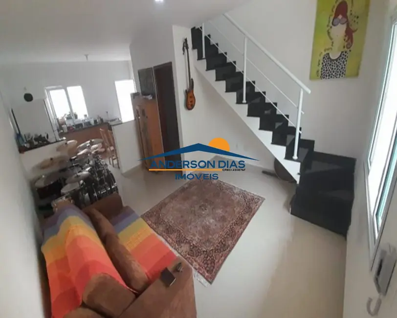 Foto 1 de Casa de Condomínio com 2 quartos à venda, 98m2 em Praia das Palmeiras, Caraguatatuba - SP