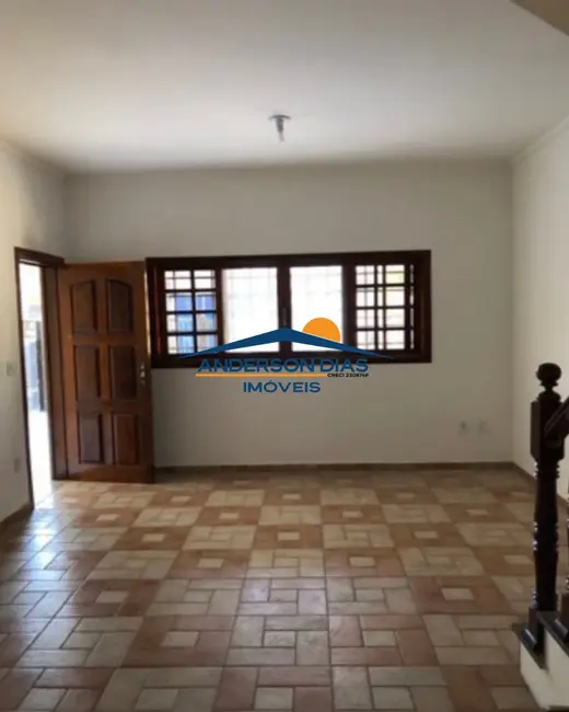 Foto 2 de Casa com 2 quartos para alugar, 400m2 em Caraguatatuba - SP