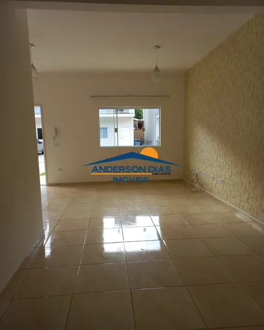 Foto 1 de Casa com 2 quartos à venda, 100m2 em Cidade Jardim, Caraguatatuba - SP