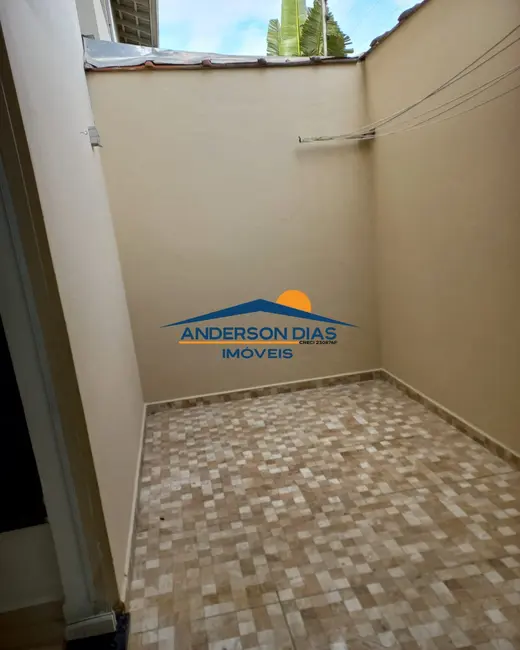 Foto 2 de Casa com 2 quartos à venda, 100m2 em Cidade Jardim, Caraguatatuba - SP