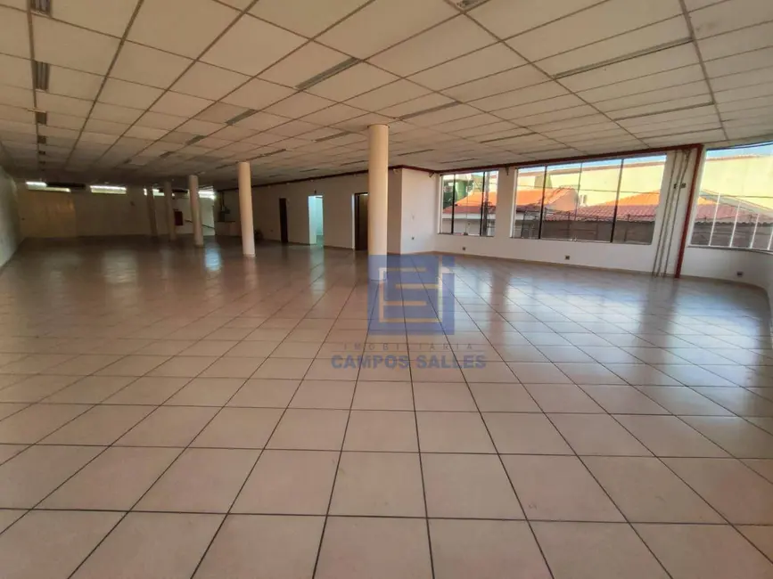 Foto 4 de Sala Comercial para alugar, 330m2 em Centro, Socorro - SP
