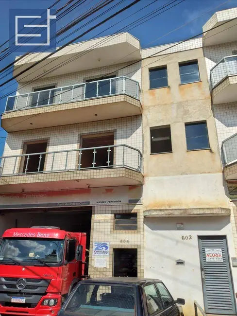 Foto 1 de Apartamento com 3 quartos para alugar em Centro, Socorro - SP