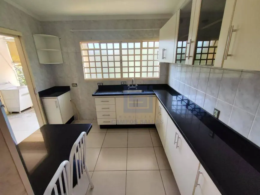 Casa com 3 quartos para alugar em Centro, Socorro - SP - imagem 9 Foto 9 de Casa com 3 quartos para alugar em Centro, Socorro - SP