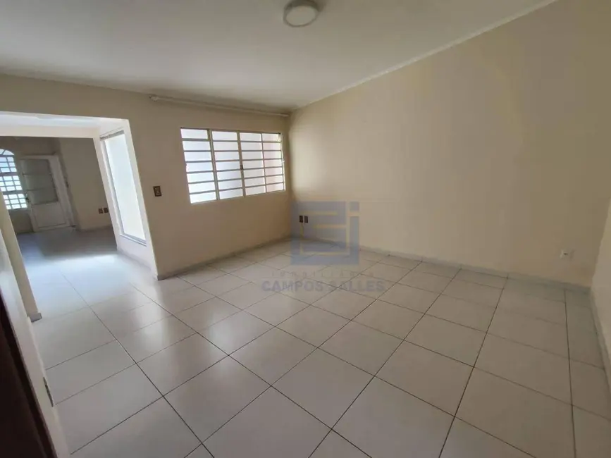 Casa com 3 quartos para alugar em Centro, Socorro - SP - imagem 8 Foto 8 de Casa com 3 quartos para alugar em Centro, Socorro - SP