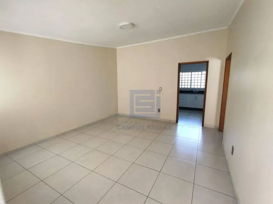 Casa com 3 quartos para alugar em Centro, Socorro - SP - imagem 7 Foto 7 de Casa com 3 quartos para alugar em Centro, Socorro - SP