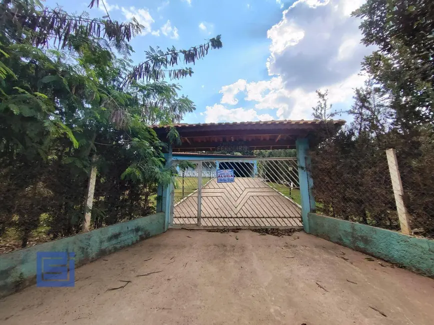 Foto 1 de Chácara com 3 quartos para alugar em Socorro - SP