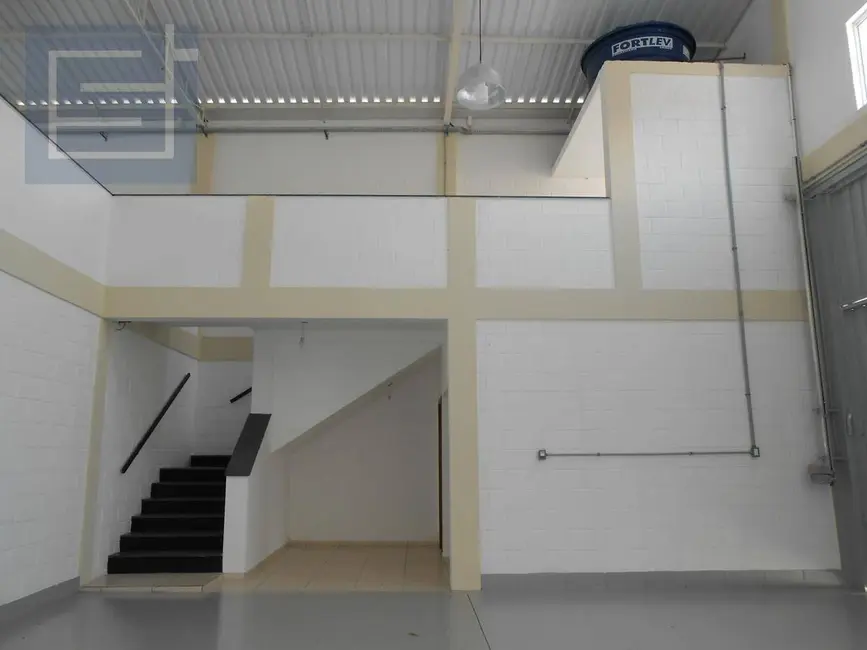 Foto 1 de Armazém / Galpão à venda e para alugar, 350m2 em Centro, Socorro - SP