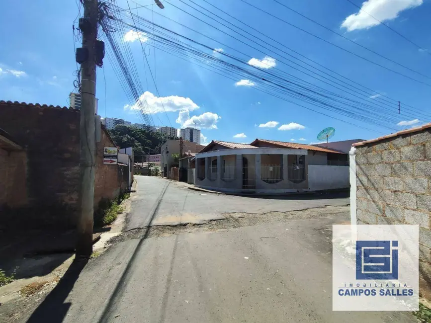 Casa com 2 quartos para alugar em Centro, Socorro - SP - imagem 2 Foto 2 de Casa com 2 quartos para alugar em Centro, Socorro - SP
