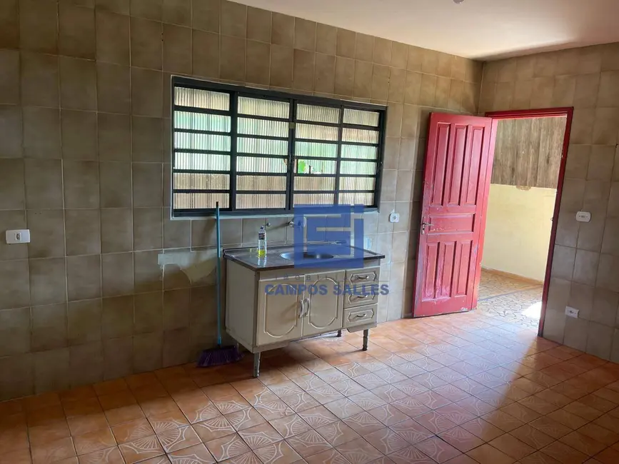 Casa com 2 quartos à venda, 152m2 em Centro, Socorro - SP - imagem 4 Foto 4 de Casa com 2 quartos à venda, 152m2 em Centro, Socorro - SP