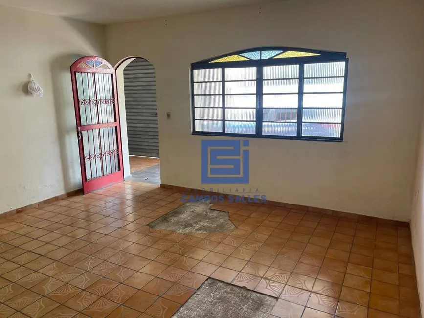 Casa com 2 quartos à venda, 152m2 em Centro, Socorro - SP - imagem 3 Foto 3 de Casa com 2 quartos à venda, 152m2 em Centro, Socorro - SP