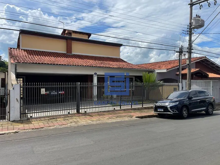 Foto 3 de Casa com 4 quartos à venda, 305m2 em Centro, Socorro - SP