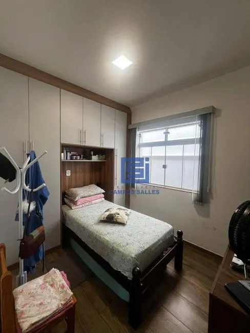 Foto 8 de Casa com 3 quartos à venda, 300m2 em Socorro - SP