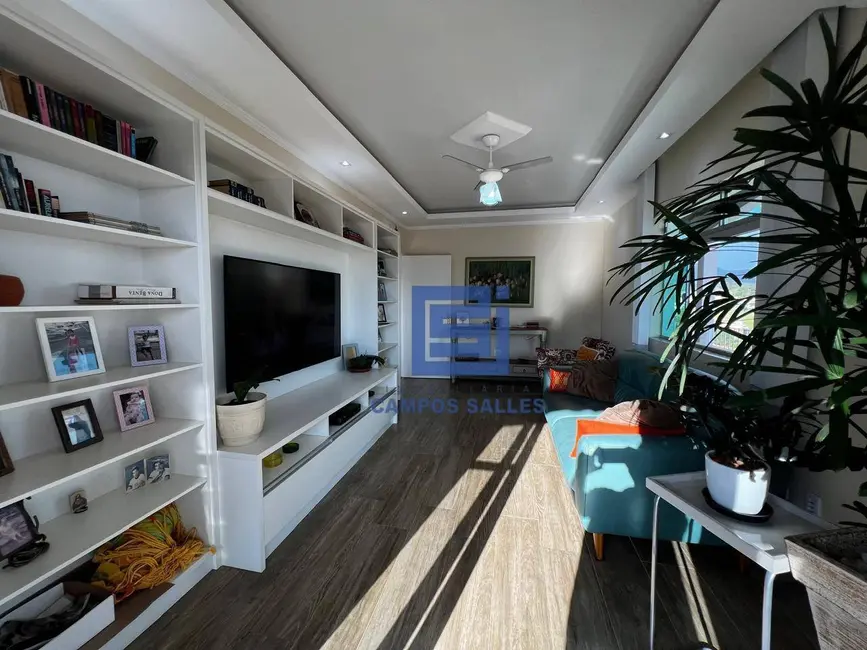 Foto 2 de Casa com 3 quartos à venda, 300m2 em Socorro - SP