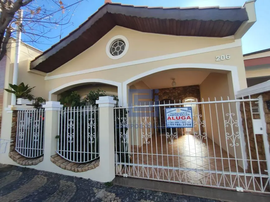 Foto 1 de Casa com 3 quartos para alugar, 212m2 em Centro, Socorro - SP
