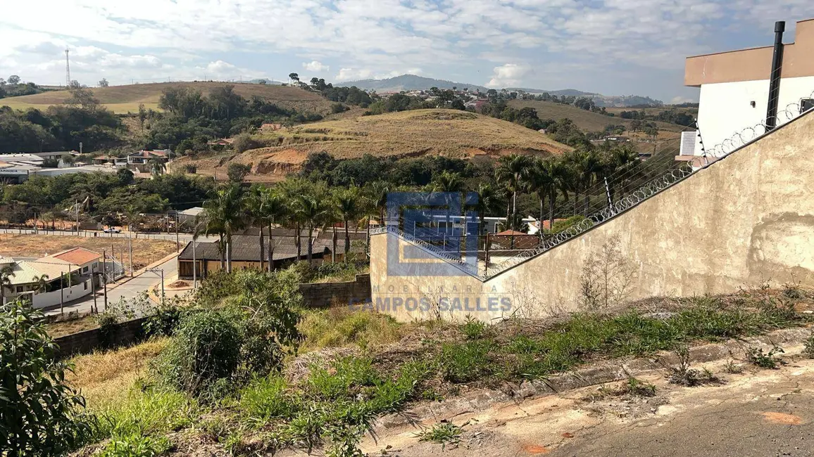 Foto 1 de Terreno / Lote à venda, 251m2 em Socorro - SP
