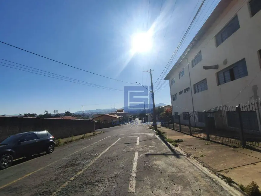 Foto 2 de Casa com 3 quartos para alugar em Socorro - SP