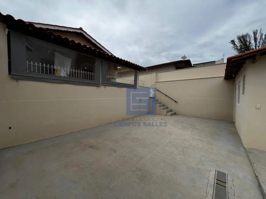 Foto 9 de Casa à venda, 250m2 em Socorro - SP