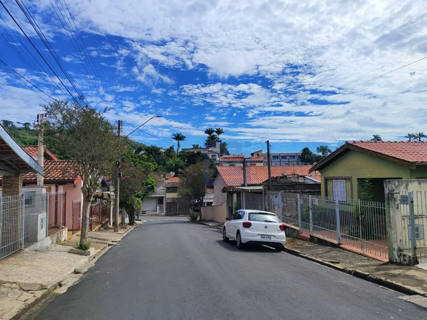 Casa com 2 quartos para alugar em Socorro - SP - imagem 3 Foto 3 de Casa com 2 quartos para alugar em Socorro - SP