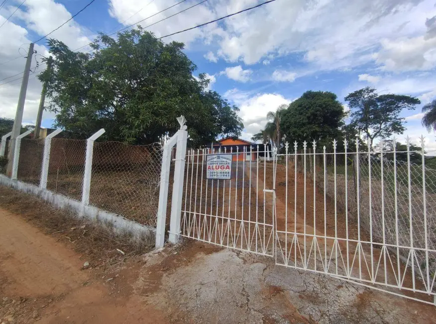 Casa com 2 quartos para alugar em Socorro - SP - imagem 2 Foto 2 de Casa com 2 quartos para alugar em Socorro - SP