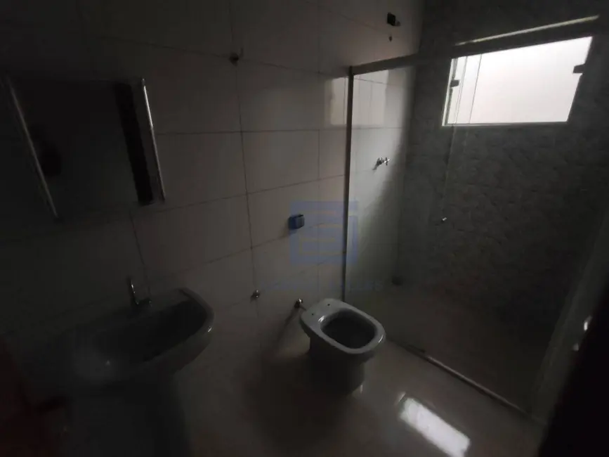 Casa com 2 quartos para alugar em Socorro - SP - imagem 9 Foto 9 de Casa com 2 quartos para alugar em Socorro - SP