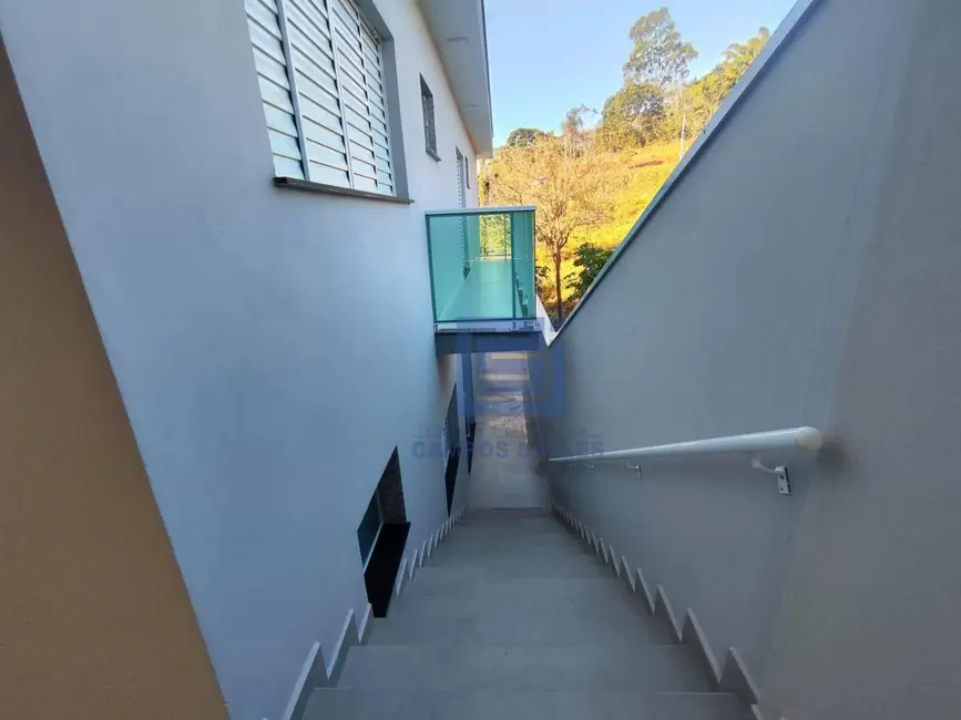 Casa com 3 quartos para alugar em Socorro - SP - imagem 4 Foto 4 de Casa com 3 quartos para alugar em Socorro - SP