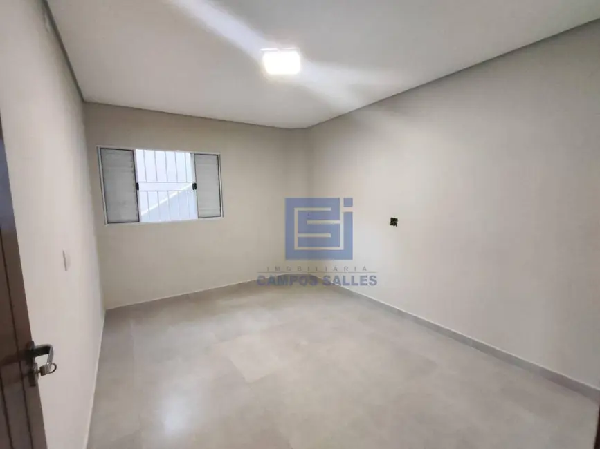 Casa com 3 quartos para alugar em Socorro - SP - imagem 8 Foto 8 de Casa com 3 quartos para alugar em Socorro - SP