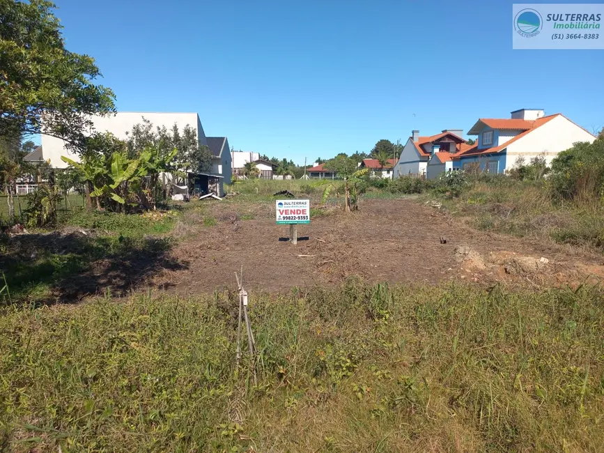 Foto 2 de Terreno / Lote à venda, 360m2 em Torres - RS