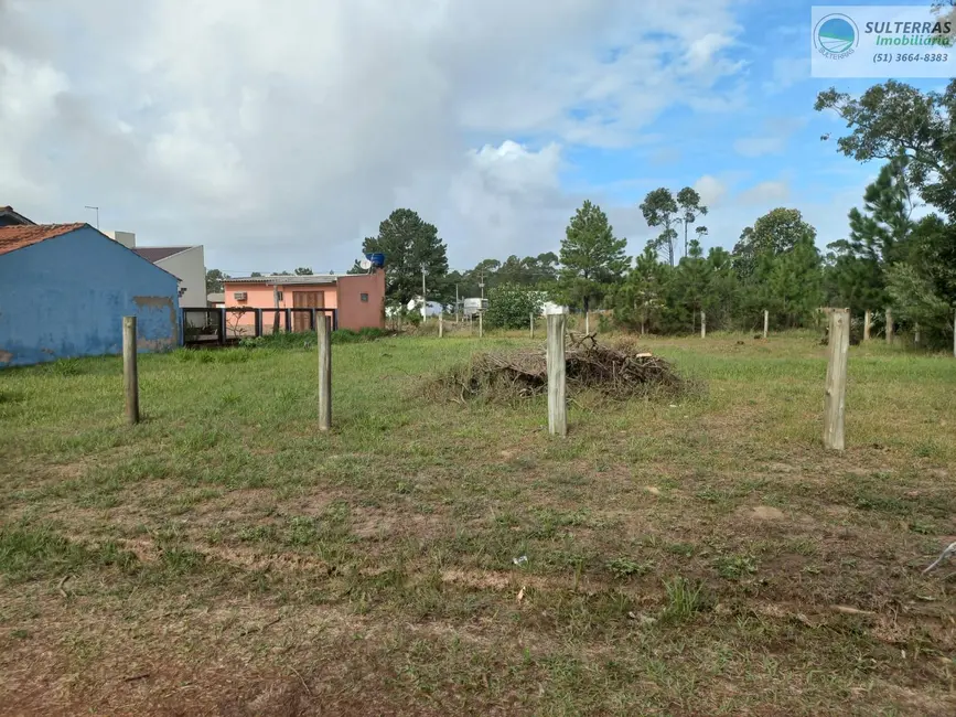 Foto 3 de Terreno / Lote à venda, 360m2 em Torres - RS