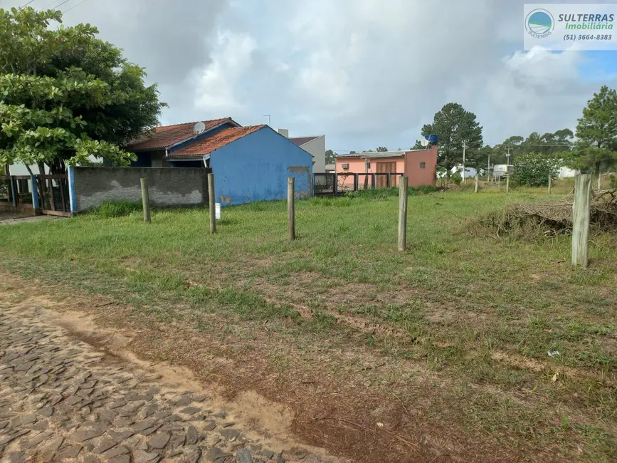 Foto 2 de Terreno / Lote à venda, 360m2 em Torres - RS