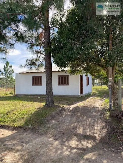 Foto 2 de Casa com 2 quartos à venda, 70m2 em Torres - RS
