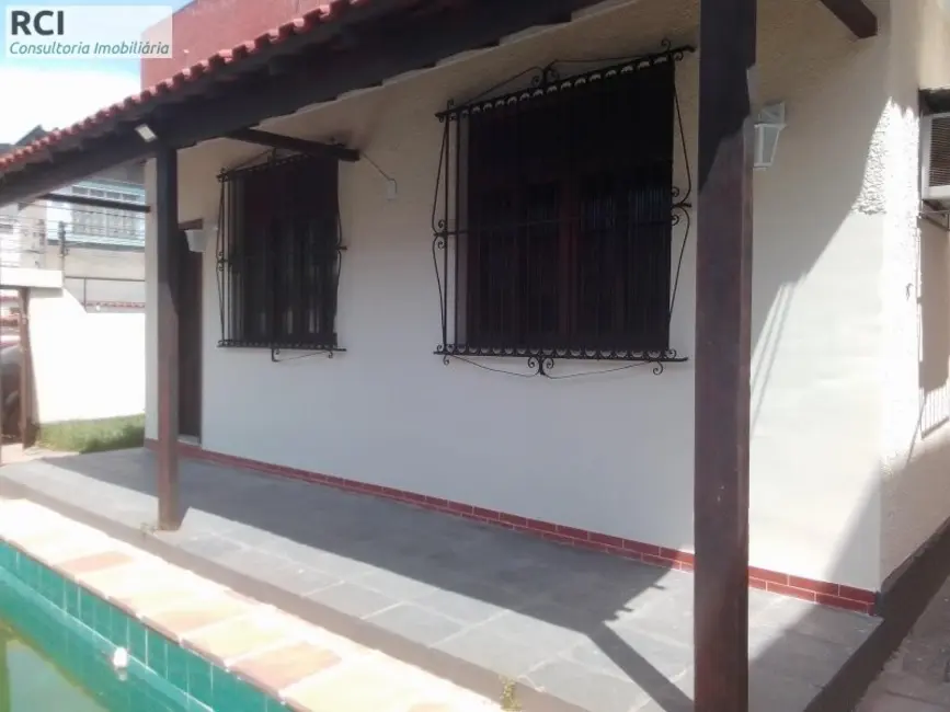Foto 2 de Casa de Condomínio com 5 quartos para alugar, 246m2 em Bento Ribeiro, Rio De Janeiro - RJ