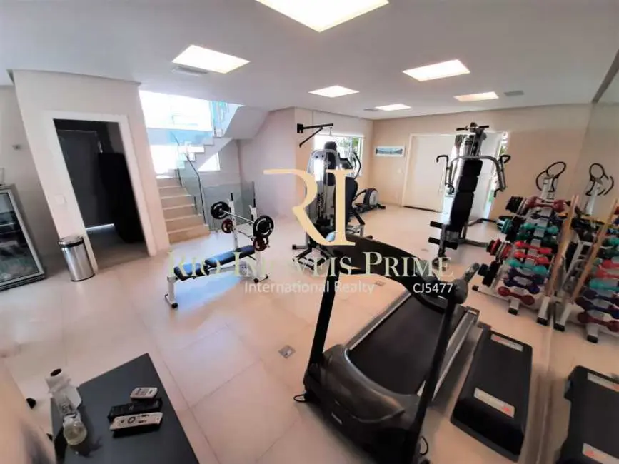 Casa de Condomínio com 6 quartos à venda, 567m2 em Rio De Janeiro - RJ - imagem 7 Foto 7 de Casa de Condomínio com 6 quartos à venda, 567m2 em Rio De Janeiro - RJ