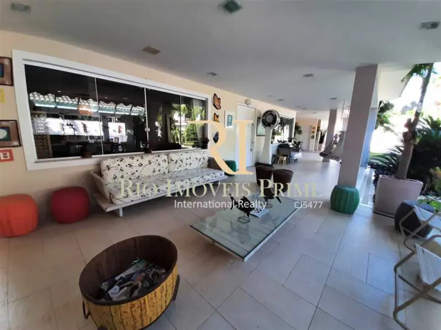 Casa de Condomínio com 6 quartos à venda, 567m2 em Rio De Janeiro - RJ - imagem 5 Foto 5 de Casa de Condomínio com 6 quartos à venda, 567m2 em Rio De Janeiro - RJ