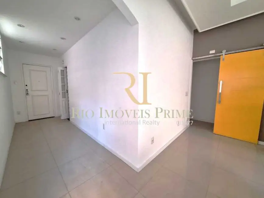 Apartamento com 3 quartos à venda, 137m2 em Rio De Janeiro - RJ - imagem 4 Foto 4 de Apartamento com 3 quartos à venda, 137m2 em Rio De Janeiro - RJ