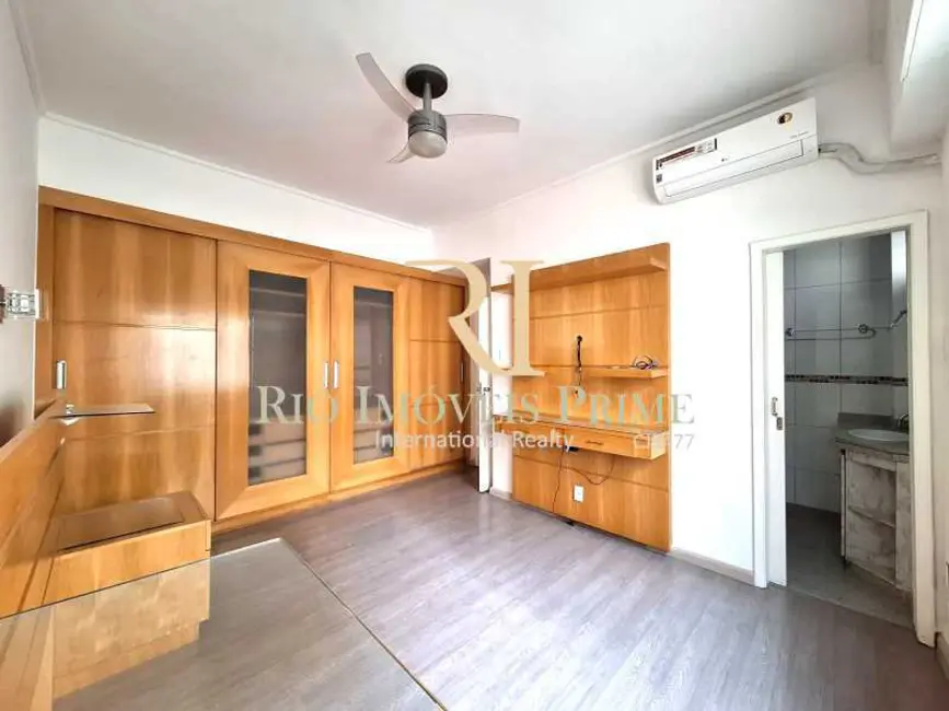 Apartamento com 3 quartos à venda, 137m2 em Rio De Janeiro - RJ - imagem 7 Foto 7 de Apartamento com 3 quartos à venda, 137m2 em Rio De Janeiro - RJ