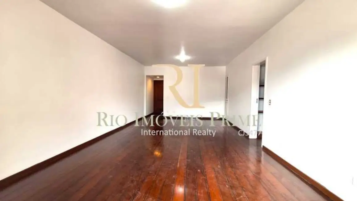 Apartamento com 3 quartos para alugar, 132m2 em Rio De Janeiro - RJ - imagem 2 Foto 2 de Apartamento com 3 quartos para alugar, 132m2 em Rio De Janeiro - RJ