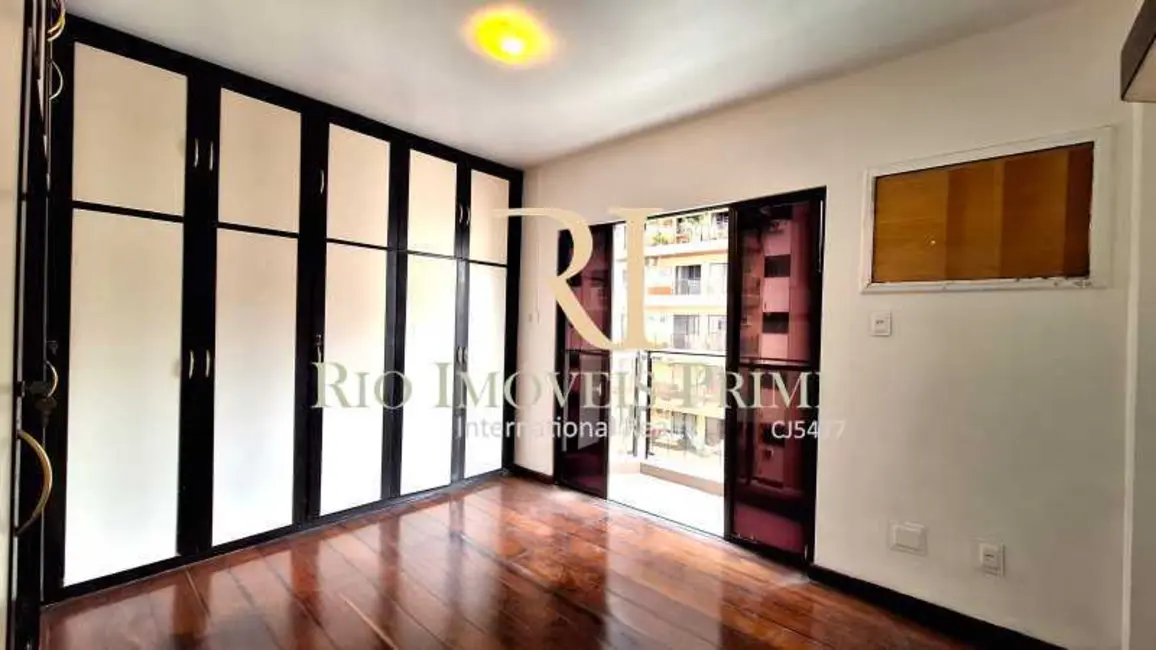 Apartamento com 3 quartos para alugar, 132m2 em Rio De Janeiro - RJ - imagem 5 Foto 5 de Apartamento com 3 quartos para alugar, 132m2 em Rio De Janeiro - RJ