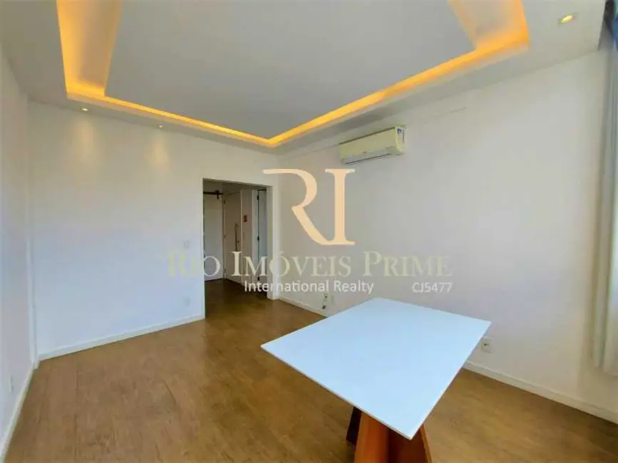 Foto 3 de Apartamento com 1 quarto à venda, 56m2 em Rio De Janeiro - RJ