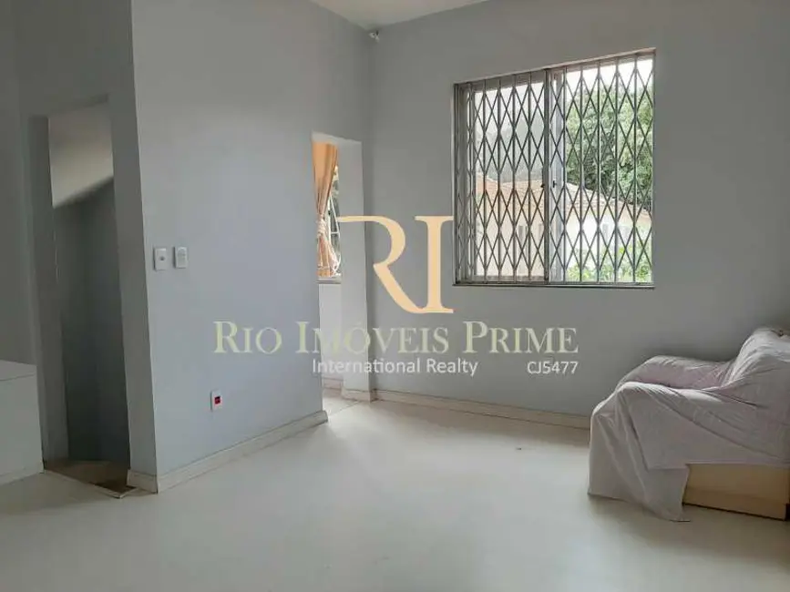 Foto 2 de Casa de Vila com 2 quartos para alugar, 73m2 em Rio De Janeiro - RJ