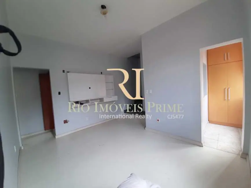 Foto 4 de Casa de Vila com 2 quartos para alugar, 73m2 em Rio De Janeiro - RJ