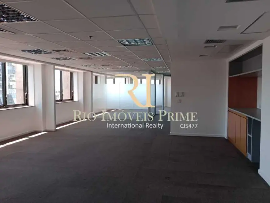 Sala Comercial para alugar, 310m2 em Rio De Janeiro - RJ - imagem 3 Foto 3 de Sala Comercial para alugar, 310m2 em Rio De Janeiro - RJ