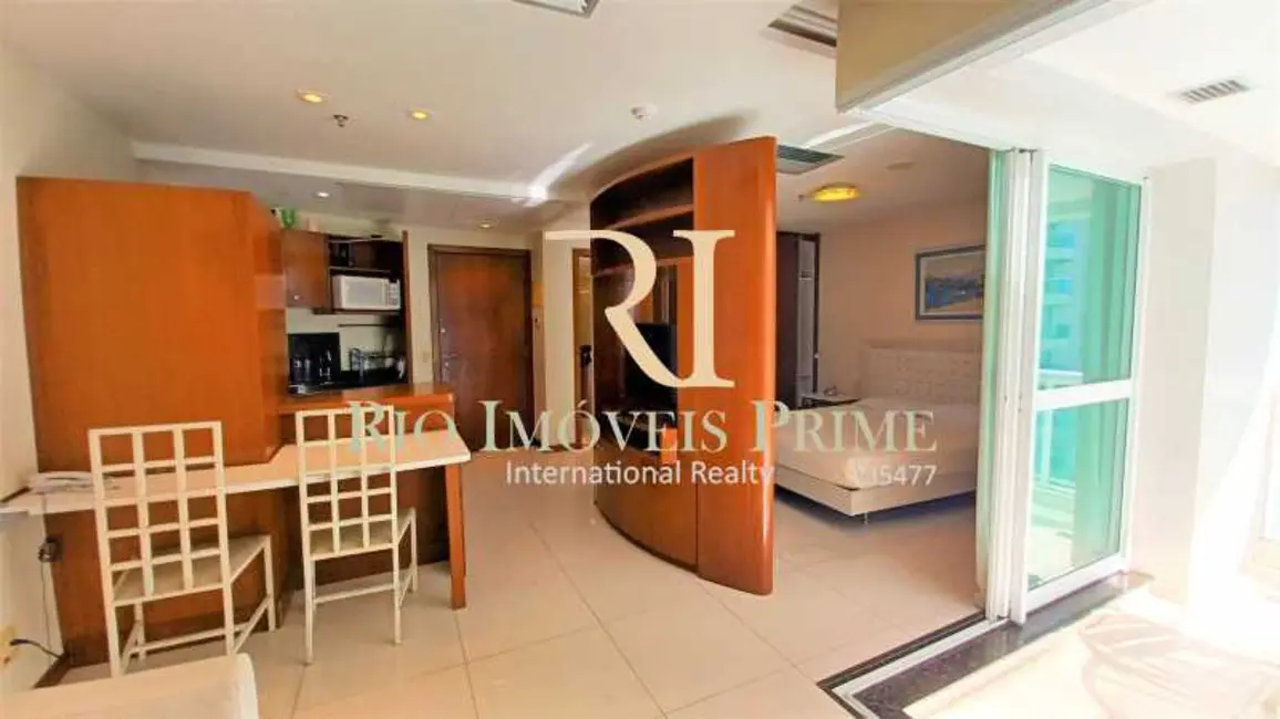 Loft / Flat com 1 quarto à venda, 51m2 em Rio De Janeiro - RJ - imagem 9 Foto 9 de Loft / Flat com 1 quarto à venda, 51m2 em Rio De Janeiro - RJ