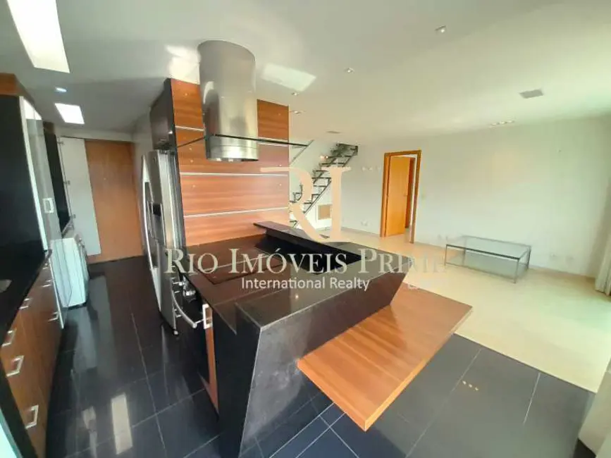 Cobertura com 2 quartos à venda, 191m2 em Rio De Janeiro - RJ - imagem 6 Foto 6 de Cobertura com 2 quartos à venda, 191m2 em Rio De Janeiro - RJ