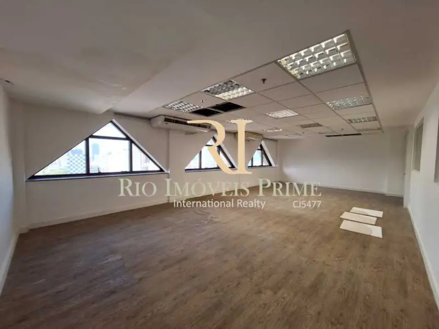 Foto 2 de Sala Comercial para alugar, 200m2 em Rio De Janeiro - RJ