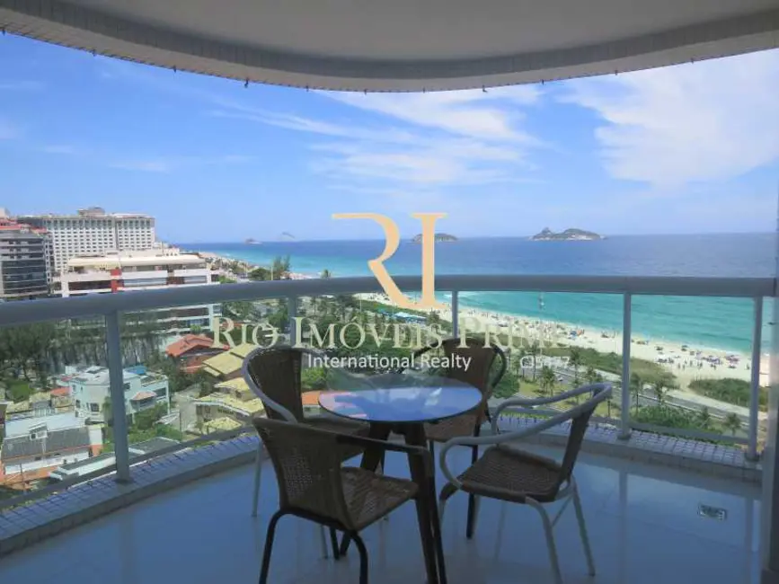 Loft / Flat com 1 quarto à venda, 52m2 em Rio De Janeiro - RJ - imagem 1 Foto 1 de Loft / Flat com 1 quarto à venda, 52m2 em Rio De Janeiro - RJ