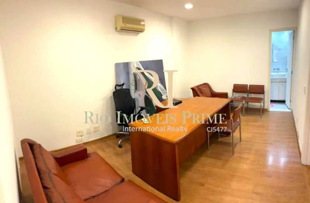 Sala Comercial para alugar, 35m2 em Rio De Janeiro, RJ - imagem 1 Foto 1 de Sala Comercial para alugar, 35m2 em Rio De Janeiro, RJ