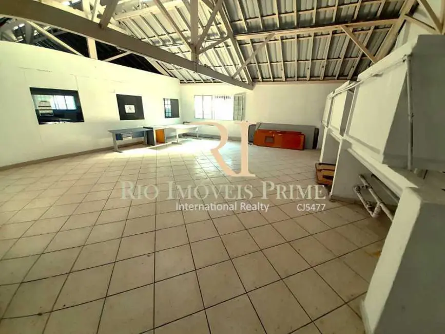 Armazém / Galpão à venda e para alugar, 2017m2 em Rio De Janeiro - RJ - imagem 6 Foto 6 de Armazém / Galpão à venda e para alugar, 2017m2 em Rio De Janeiro - RJ